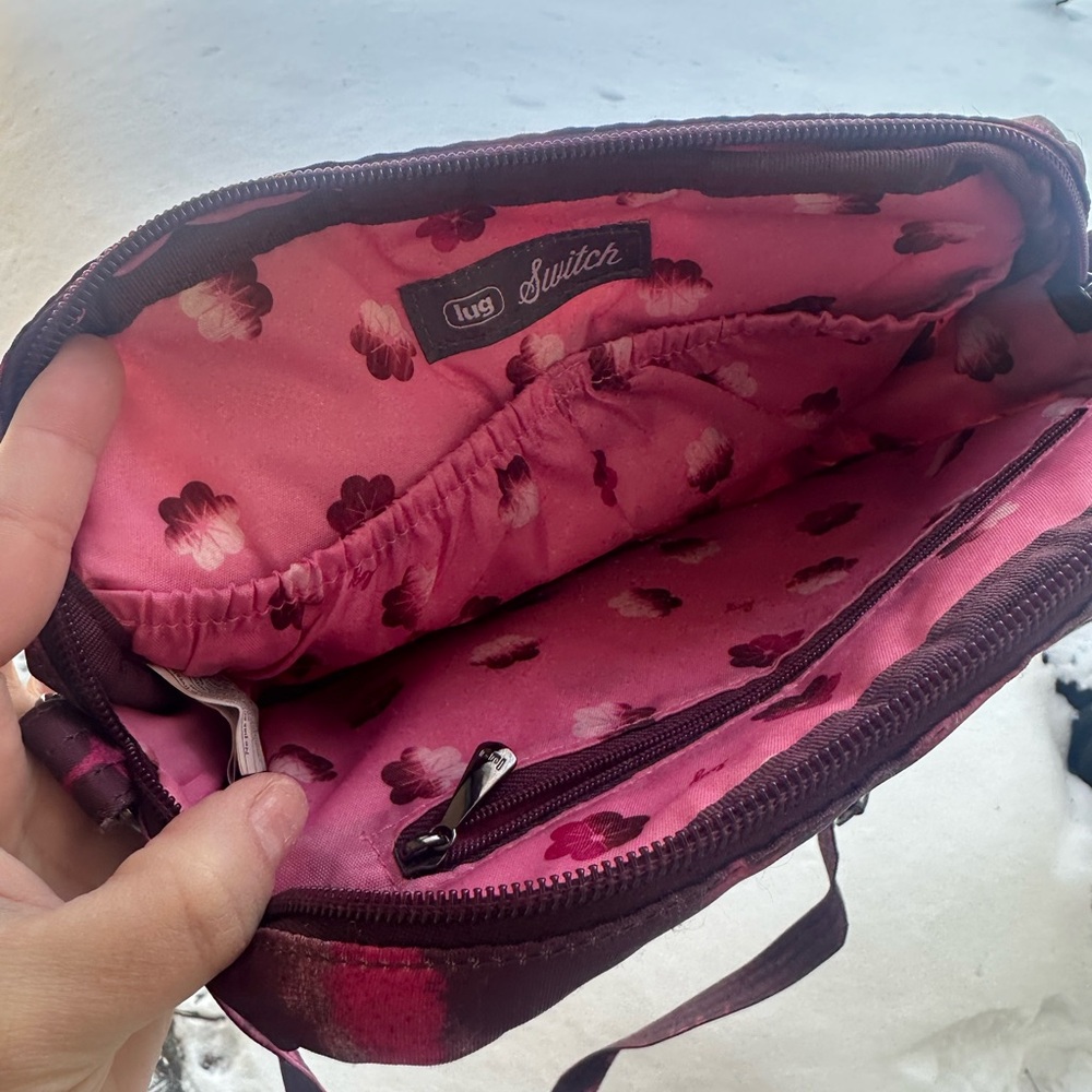 Lug Switch Convertible Crossbody Bag - Shibori Wine - Picture 5 of 10